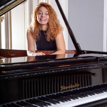 Sztella Molnar